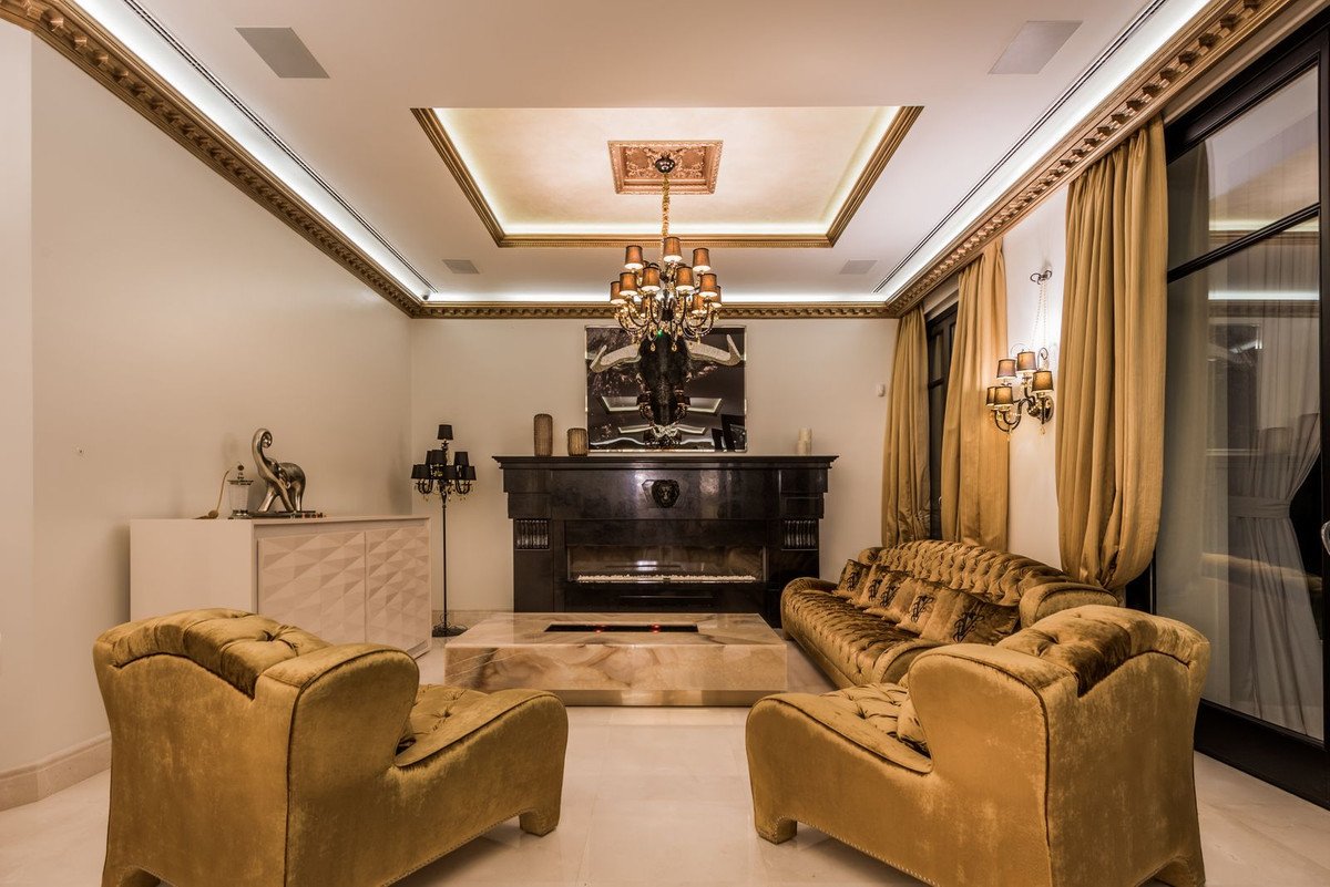 VILLA ZU VERKAUFEN IN HACIENDA LAS CHAPAS, MARBELLA
Luxuriöse Villa mit 7 Schlafzimmern in Hacienda Las Chapas, Marbella Ost.
Hacienda Las Chapas ist 