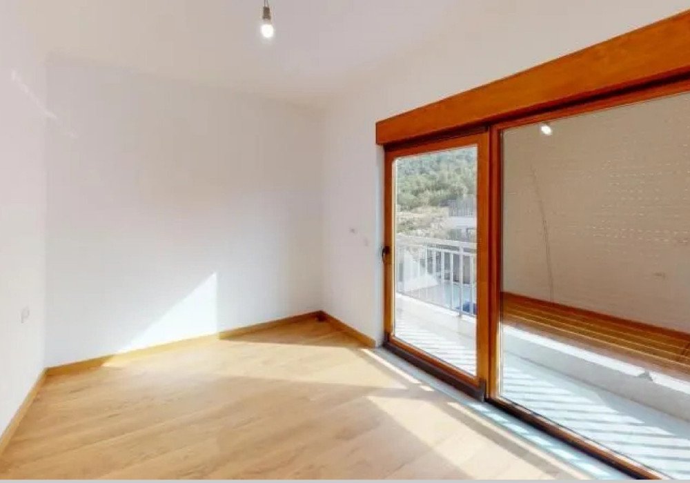 Location: Krtole village, Lustica peninsulaThe sale is "first hand" - from the Developer, therefore, the Buyer does not pay a state tax in the amou...