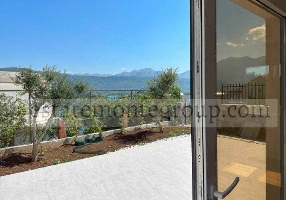 Tivat Riviera, Krasici district. New apartments from the DeveloperThe apartments are sold from the Developer, therefore, the Buyer is exempt from p...
