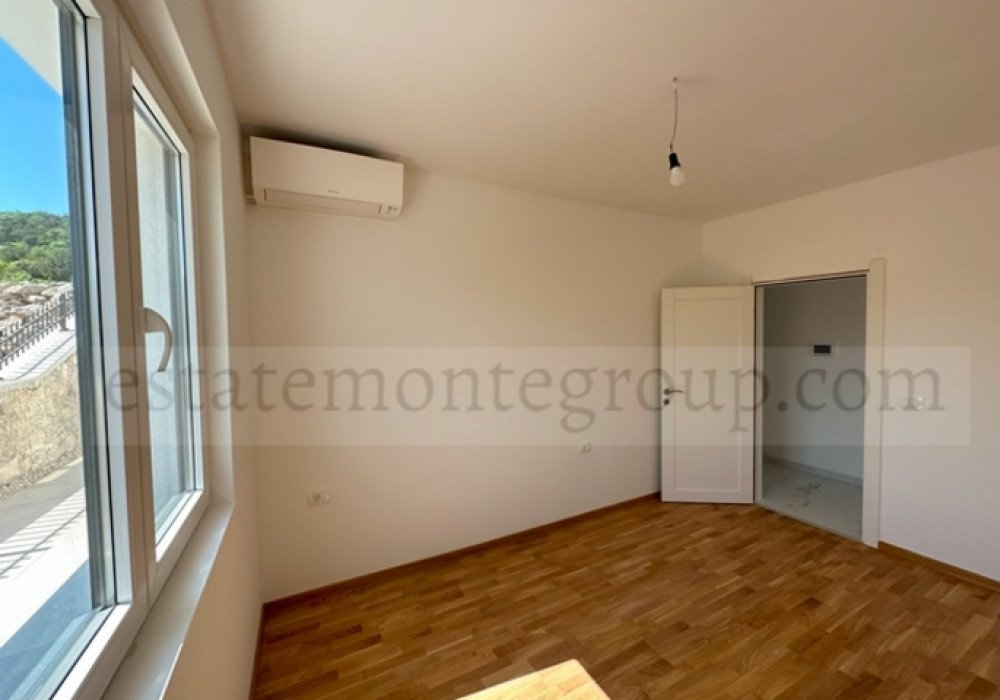 Tivat Riviera, Krasici district. New apartments from the DeveloperThe apartments are sold from the Developer, therefore, the Buyer is exempt from p...