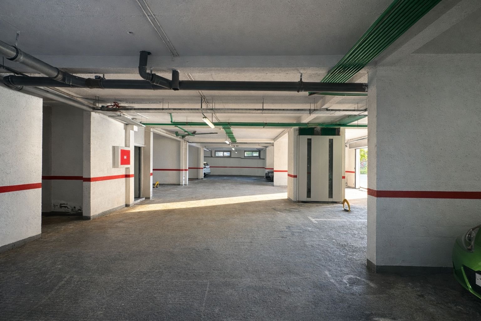 ‍LOCATION Situated in the Budva Municipality, Sveti Stefan area, Przno, this apartment offers a peaceful setting just 6 km from the vibrant city ce...