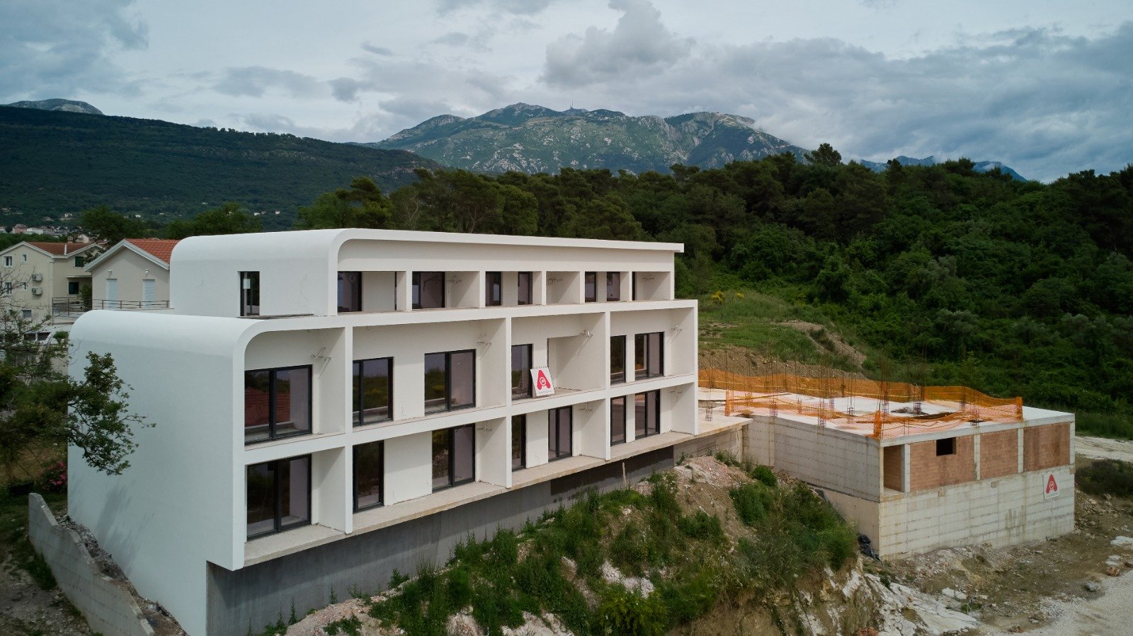 ‍‍LOCATIONThe apartment is situated in Tivat, in the very center of the town. The sea and the beach are only 100 meters away. Tivat Airport is appr...