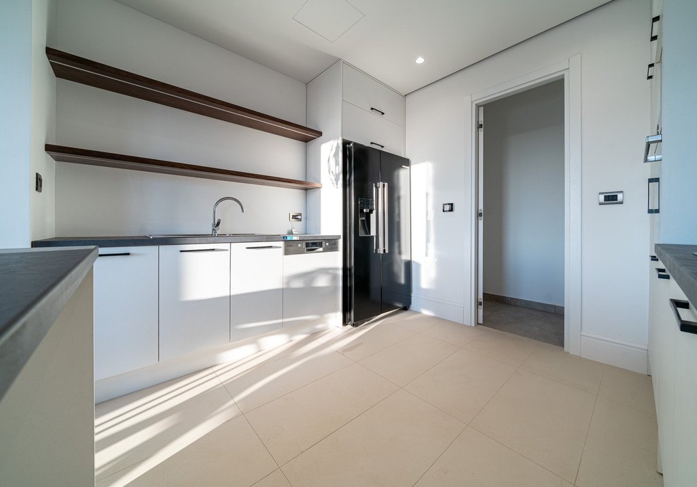 Area 185 sq.m.Land area 533 sq.m.Bedrooms: 2 Ванных комнат: 2