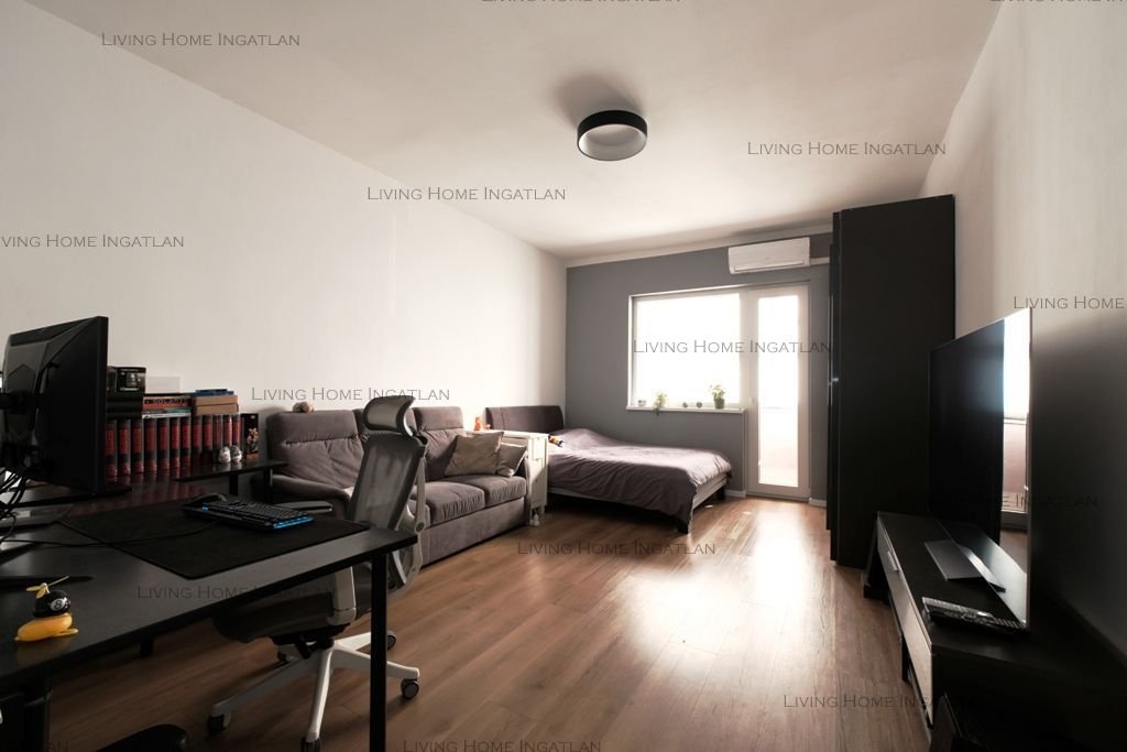 <p>Újlipótvársban, az Ipoly utcában 1. emeleti felújított, 41 m2-es, 1 szobás, erkélyes, tégla építésű társasházi lakás&nbsp;teljes berendezéssel, ...