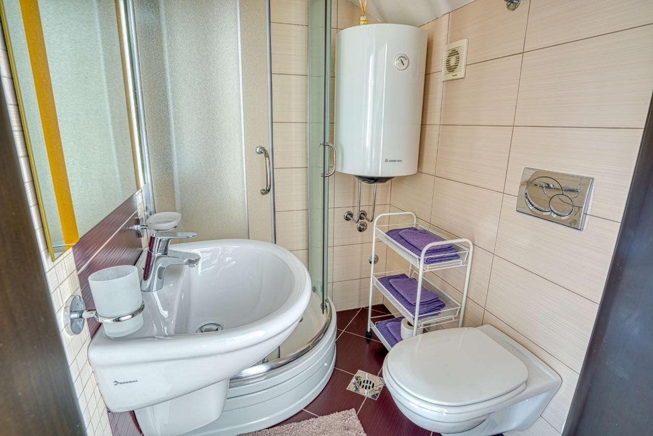 ‍LOCATIONThis exclusive penthouse is ideally positioned in Budva, just 800 meters from the city center and 1.5 km from the sea and beautiful Adriat...