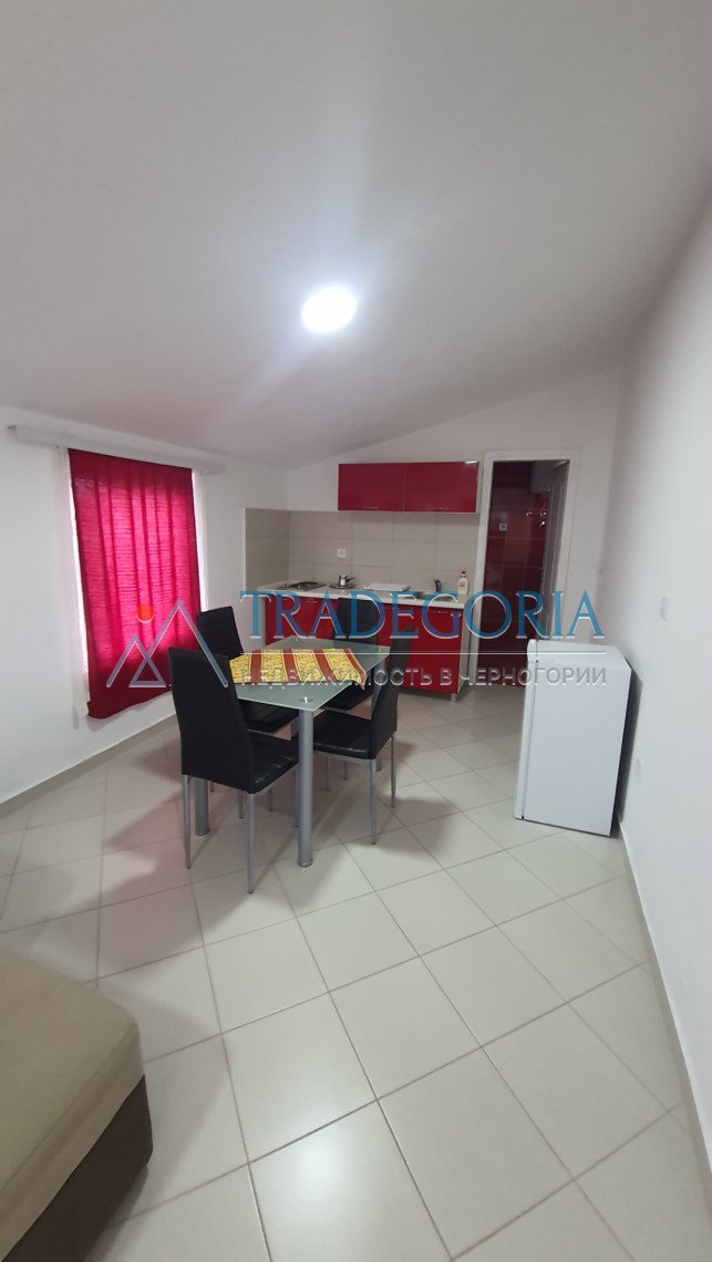 <p>House in the city of Bar, Shushan district with a total area of 126m2</p><div> Structure : on the ground floor of the house is</div><div> apartm... 