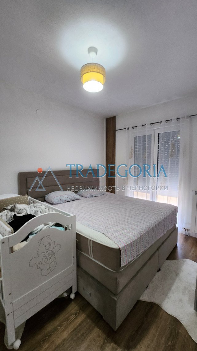 <h2>description</h2><p>New two-story house in Cheluga, city of Bar, with an area of 194 m2 on a land plot of 348 m2 and a garage of 21 m2</p><div><...