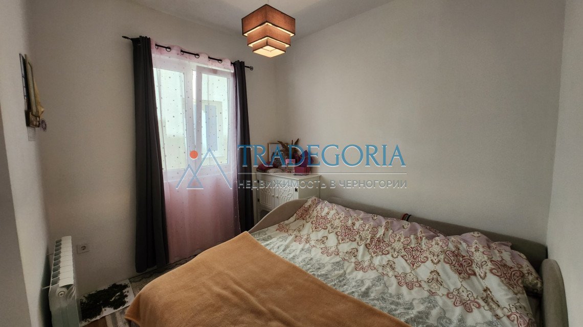 <h2>description</h2><p>New two-story house in Cheluga, city of Bar, with an area of 194 m2 on a land plot of 348 m2 and a garage of 21 m2</p><div><...