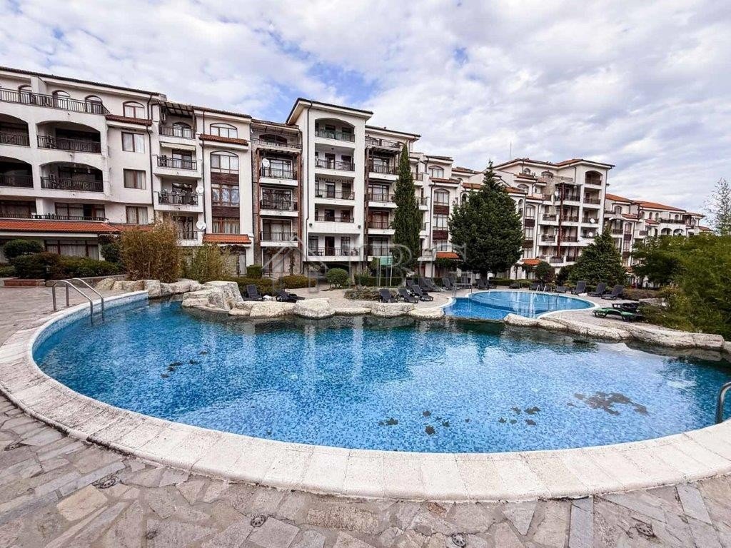 Kableshkovo: 1-Bedroom Apartment with Big Veranda | Vineyards Resort, Aheloy<br><br>IBG Real Estates is delighted to offer this ready to move in furnished 1-bedroo 