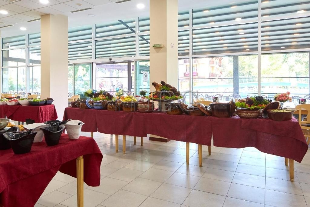 1-Bedroom Apartment for Sale | Grand Hotel Nirvana, Sunny Beach<br><br>IBG Real Estates offers for sale this spacious 1-bedroom apartment, located on 