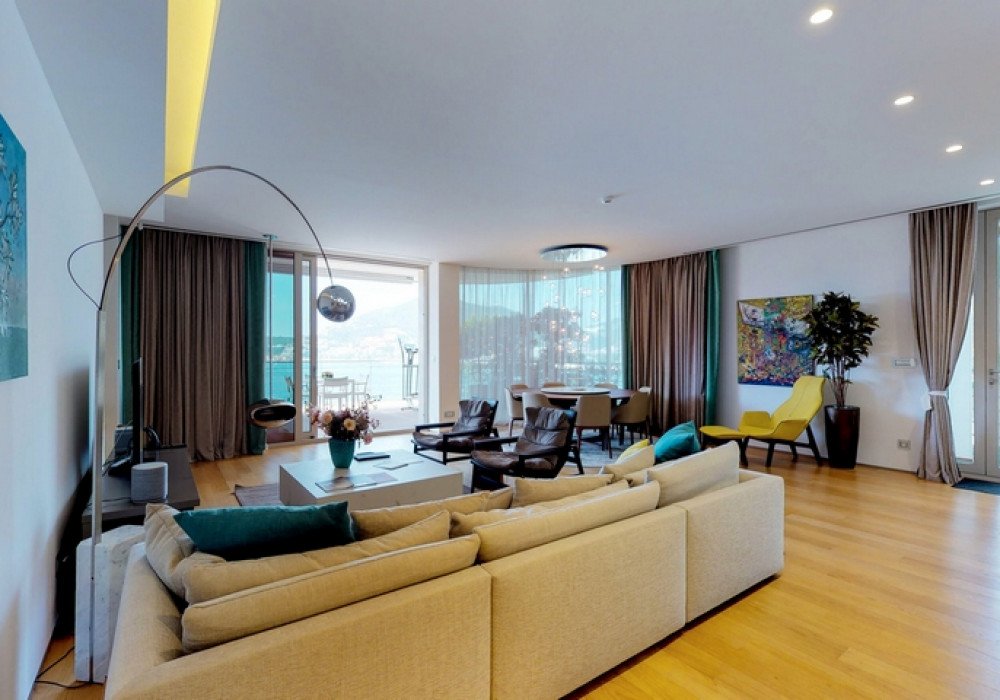 Our specific recommendation:VILLA 30 - APARTMENT A13 bedrooms, 160 m2Cost: €980,000This apartment is located on the garden line.From the terrace an...