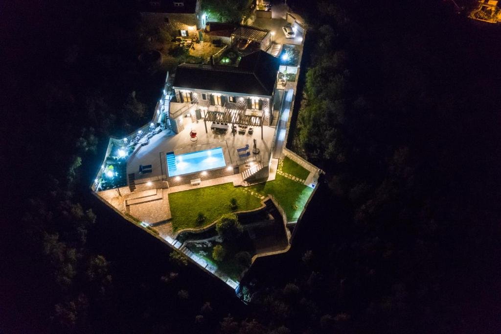 ‍

Discover Montenegro with style: Experience peacefulness at the 5 star Mediterranean hillside villa in the Bay of Boka. Nestled within the historic 