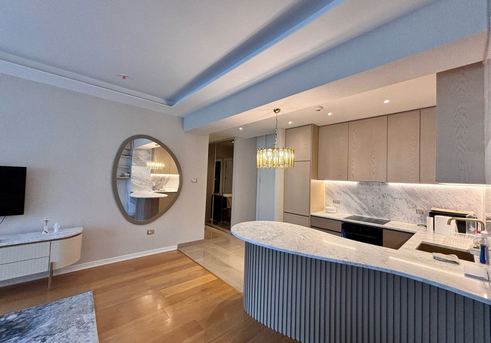 Budva. Centre. Two bedroom apartment in the elite Tre Canet complexThe distance to the sea is 50m.The area is 87 sq.m.2 bedroomsThere are 2 bathroo...