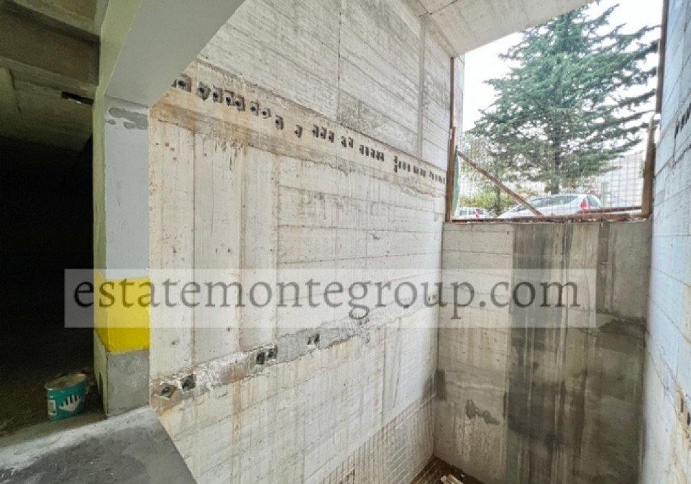 Budva Riviera, Rafailovichi district. New residential six-story building.Distance to the sea - 150m.Floors 8, including:- residential floors 6- two...