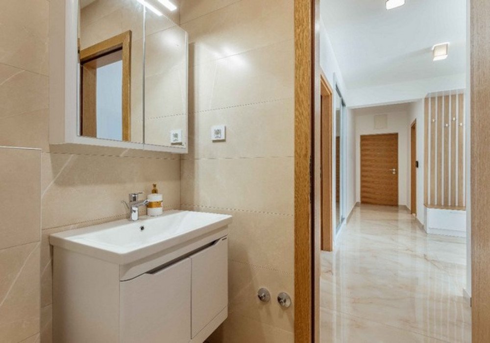 Boka Kotor Bay, Baoshichi district.  The apartment is in a new residential complex.In each house of the complex, there are only 10 luxury apartment...