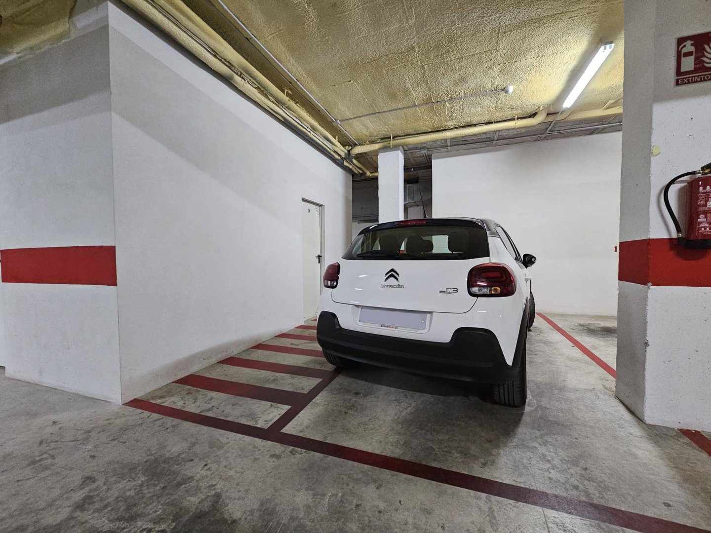 Apartment in the new gated complex Green Hills in Orihuela Costa.Orihuela Costa is a picturesque resort area, part of the Spanish Costa Blanca coast. 