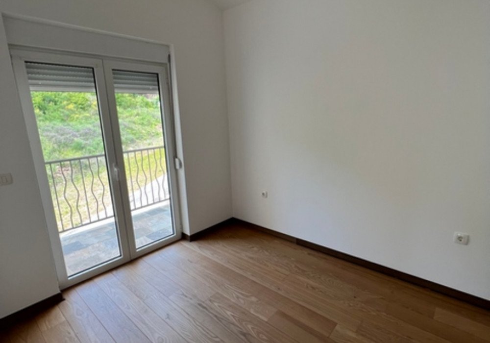 Budva Riviera, Przno districtDistance to the sea 400m.A new house for 25 apartments in a residential complex of two small apartment buildings.There...