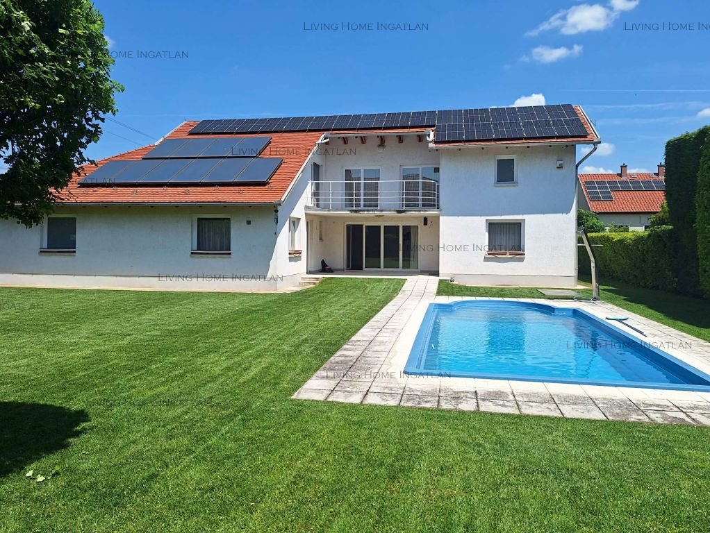 <p>Budapest XVII. kerületében, Rákoscsaba-Újtelepen, csendes, rendezett utcában eladó dupla telken (1146 nm), 1996-ban épült önálló, 2 szintes csal...