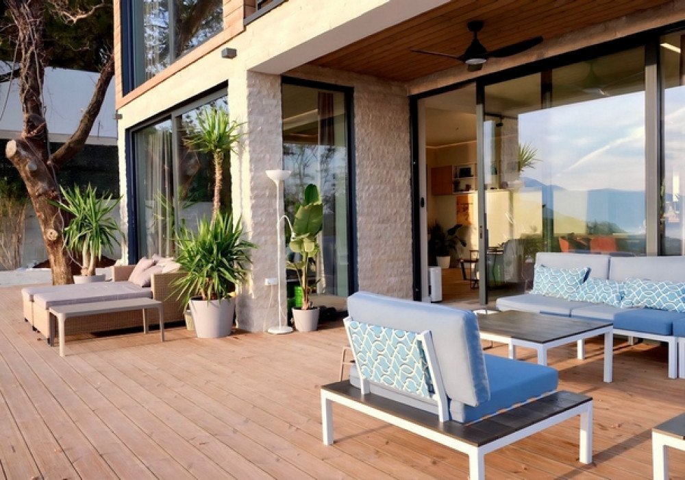 Description Tivat riviera, Kavach district. New villas from the Developer with panoramic views of the Tivat BayThe buyer is exempt from paying tax ...