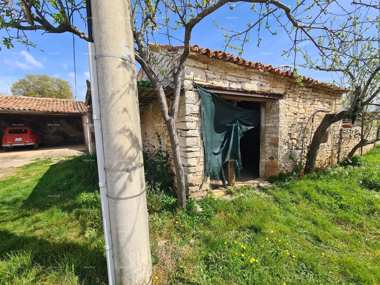 Haus GALIŽANA – Haus mit Nebengebäuden und großem Renovierungspotenzial