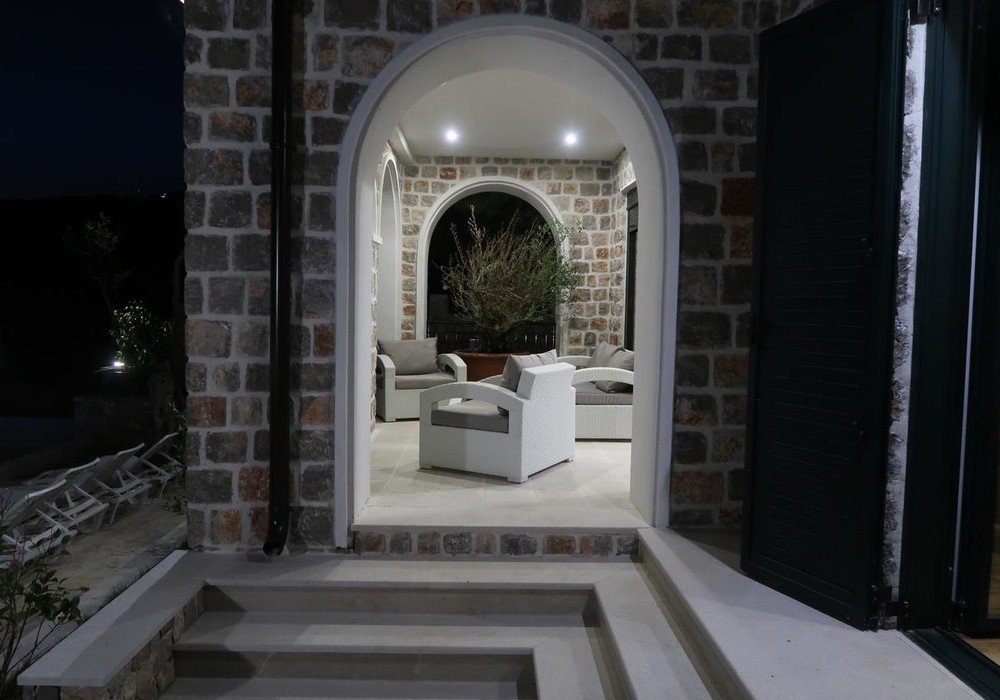 Lustica peninsula, Veslo district. Natural stone villa with swimming pool.Three kilometers from the famous village of Lustica Bay and 20 kilometers...