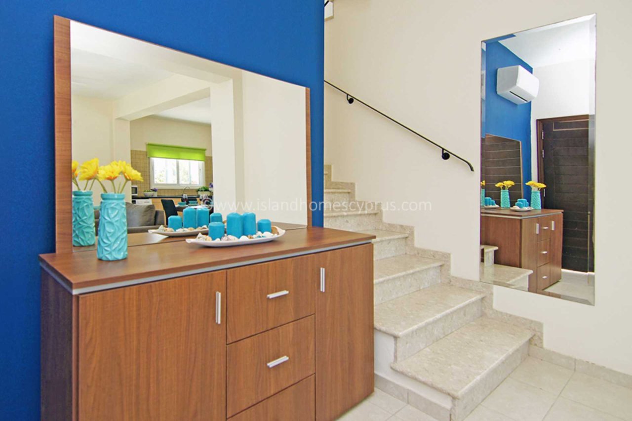 3 bedroom villa on 485m2 corner plot boasting private swimming pool, sea views and TITLE DEEDS in fantastic location in Ayia Thekla - STG103AS<br /><b