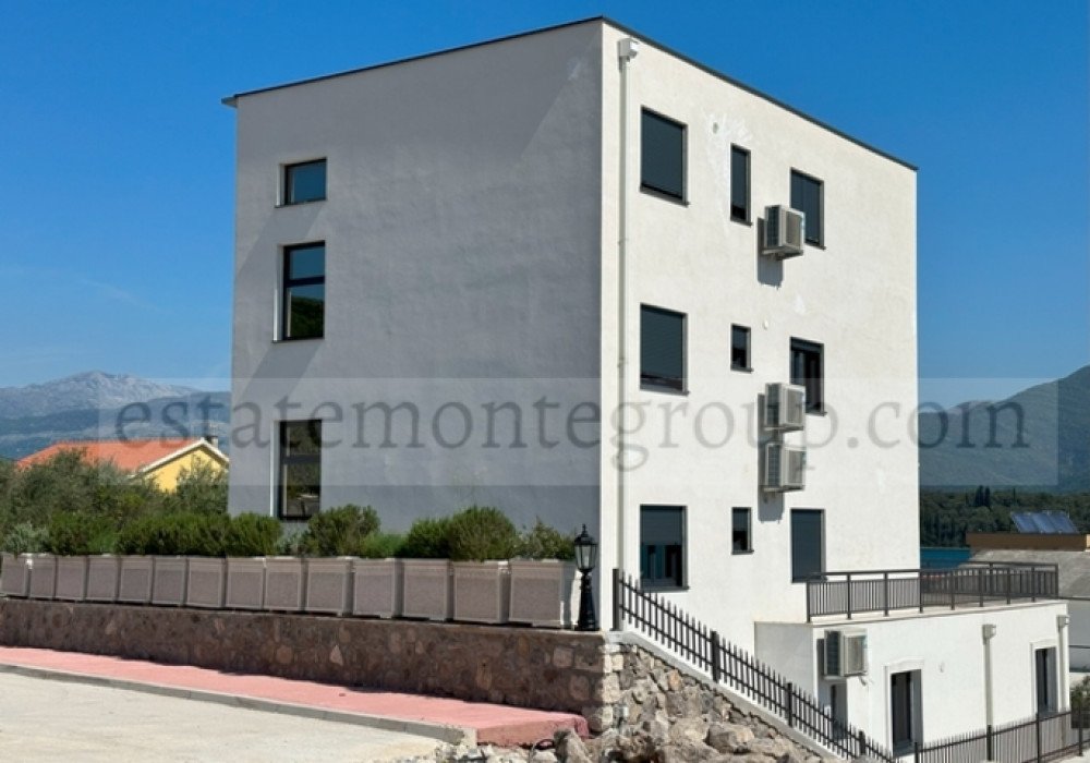 Tivat Riviera, Krasici district. New apartments from the DeveloperThe apartments are sold from the Developer, therefore, the Buyer is exempt from p...