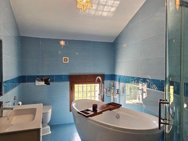 Ein neues Leben erwartet Sie im Herzen von Almería, Raum, Sonne und Möglichkeiten in Vélez-Blanco

Stellen Sie sich vor, Sie wachen auf zum Rauschen d