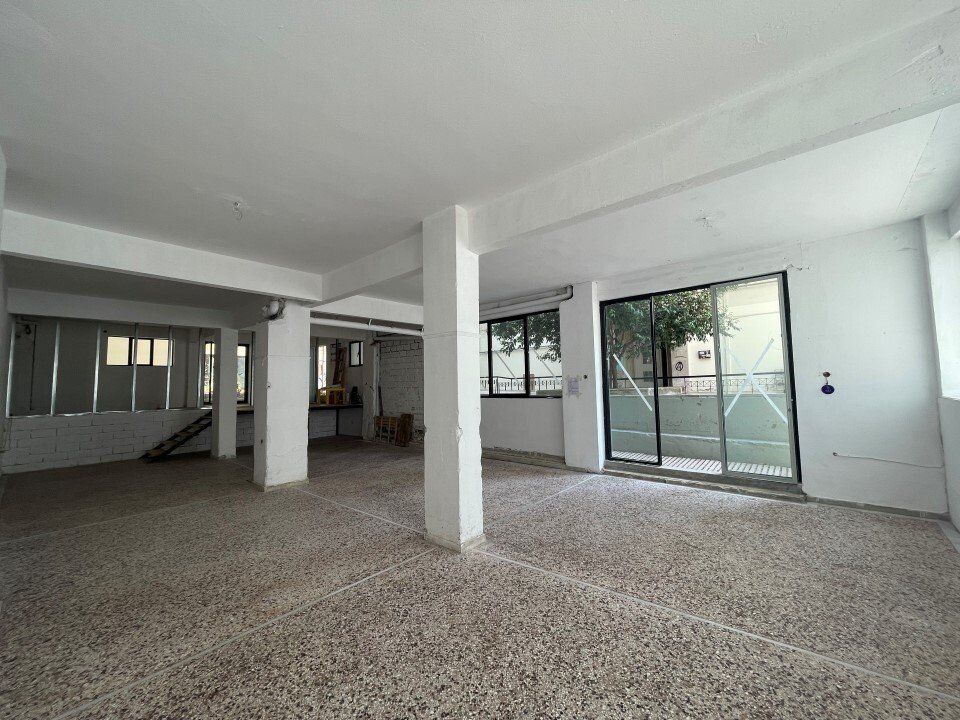 Commercial property 115 m² Thessaloniki