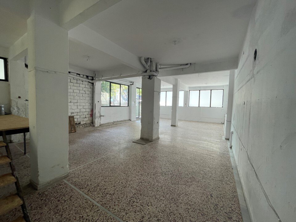 Commercial property 115 m² Thessaloniki