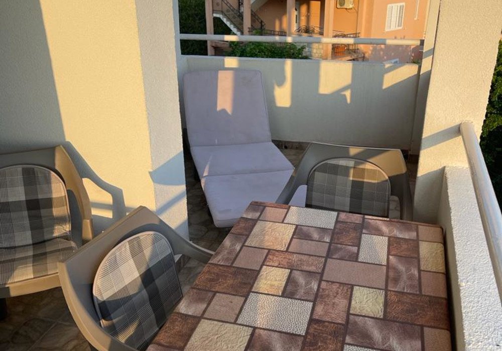 Budva Riviera, the city of Petrovac. Apartment with two bedrooms by the sea.Distance to the sea 200mArea 54 sq.m.Floor - thirdThe house is not equi...