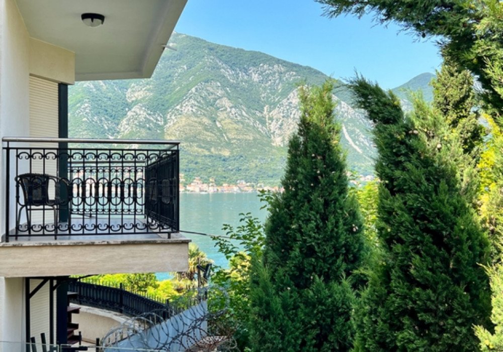 Comfortable apartment with a beautiful view of the sea, KindnessThe apartment is located on the ground floor, with a total area of 85 m2.The terrac... 