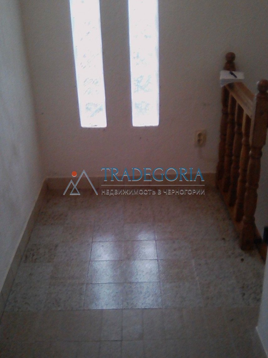 <p>House for two families, two floors, two separate entrances to the house.</p><p> The house is divided into 2 mirrored parts for each family, the ...