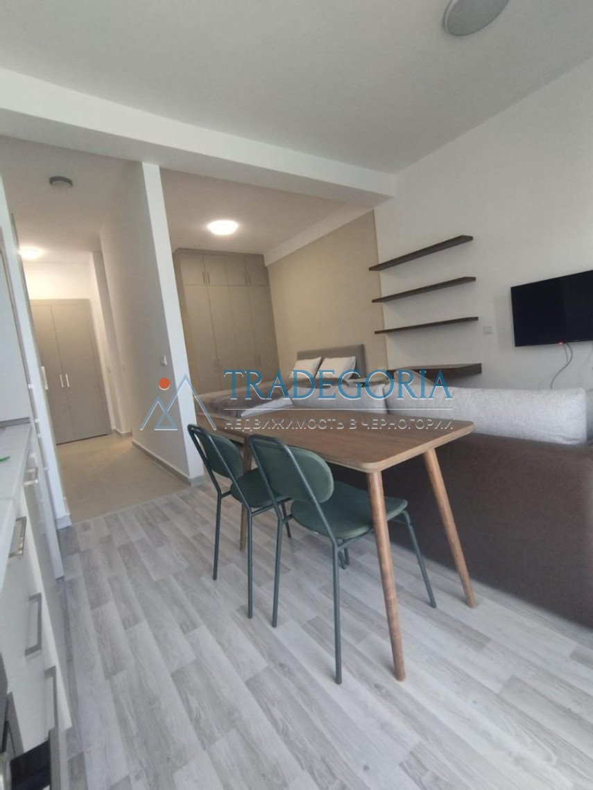 <div>Spacious studio in Bar in a new premium class building with a swimming pool.</div><div> The area of the apartment is 43 m2</div><div> The apar...