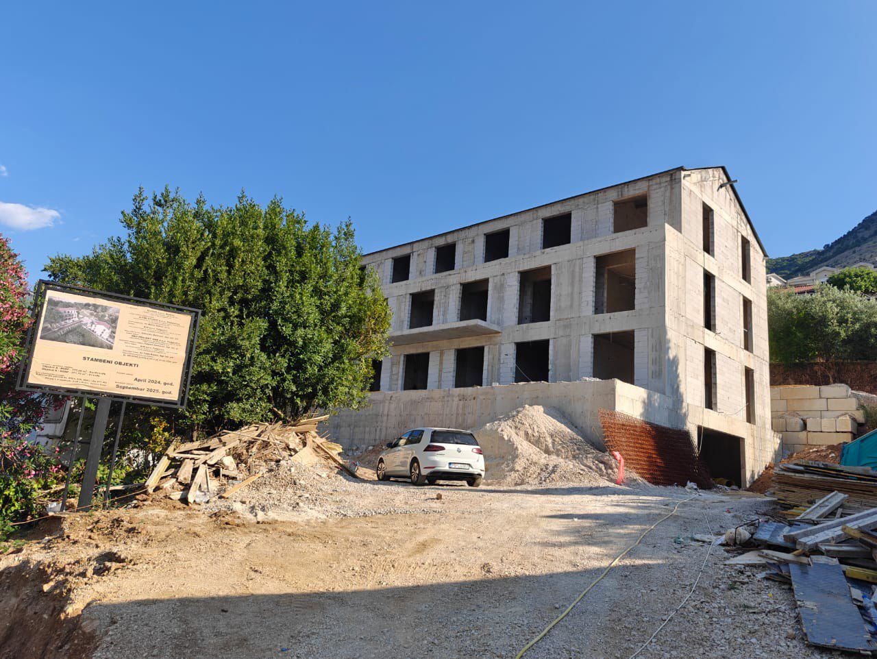 ‍‍LOCATION This apartment is located in Kotor Municipality, 4km away from the center of Kotor. The sea and beach are 50m away from the apartment. T...