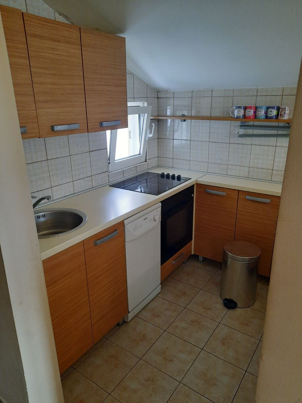 Two-bedroom apartment in Budva near the center<br><br><p>Two-bedroom apartment for sale in Budva. The apartment is 65m2 and is located on the 4th f...