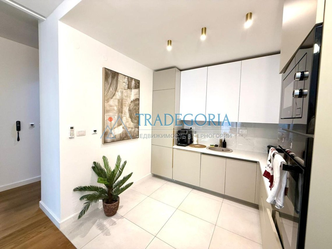 <h2>description</h2><p>Modern apartment in Soho City, Bar</p><p> A stylish apartment with high-quality renovations is offered for sale in one of th...
